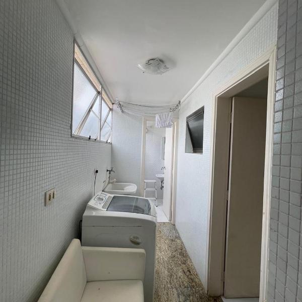 Apto Alto Padrão - 5 suítes - Pitangueiras - 80 metros da praia - estacionamento com 2 vagas privativas cobertas - 15 andar - 2 elevadores - Rua Mário Ribeiro, 4 - Guarujá - CEP 11410 - 190 - Foto 5