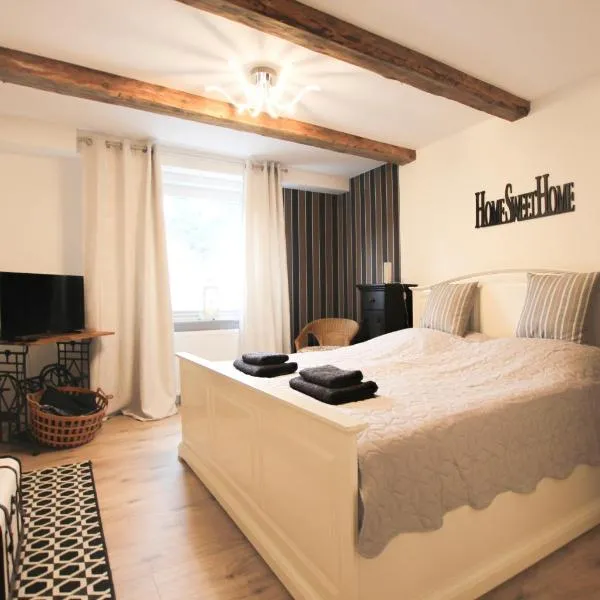 Ferienhaus Weideblick mit privater Terrasse und Parkplatz am Haus, hotel u gradu 'Hymendorf'