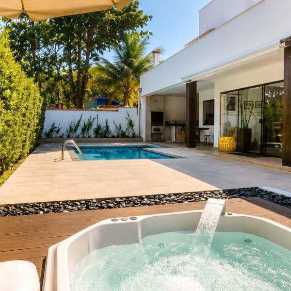 Casa c/ jacuzzi e piscina ~140m-Praia da Baleia