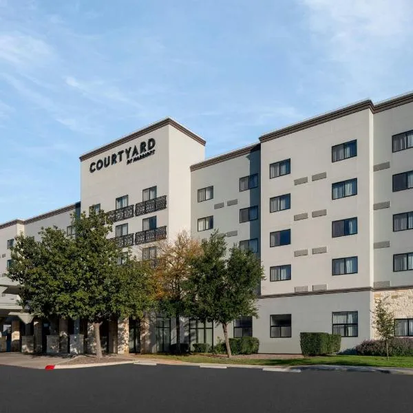 Courtyard by Marriott San Antonio Six Flags at The RIM, hotel em San Antonio