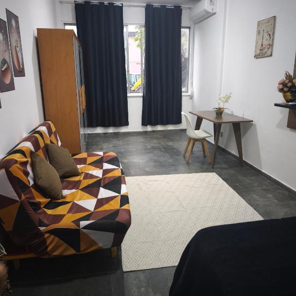 Studio Copacabana 220 metros da Praia, Wi-Fi 500MB, Ar e Metrô Perto