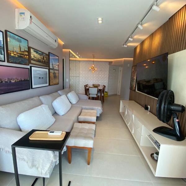 Apartamento alto padrão com varanda para o Rio