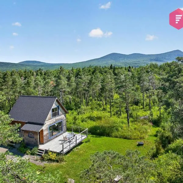 Le Pèlerin - Chalet rustique Écoresponsable en nature - Estrie, hotel v destinácii Notre-Dame-Des-Bois