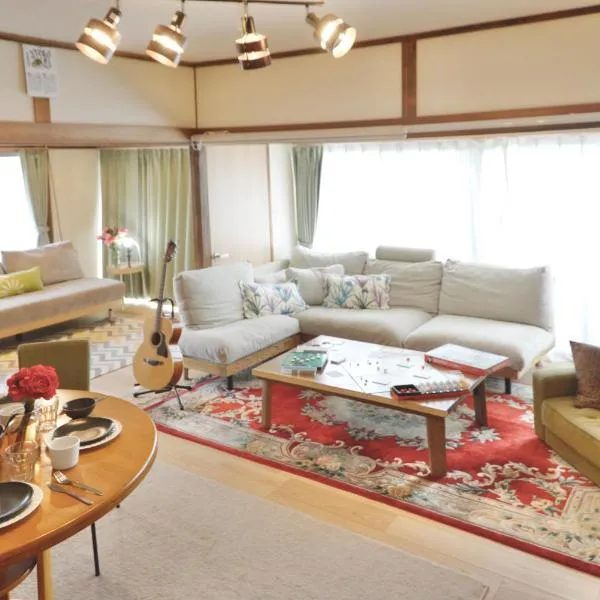宇都宮ゲストハウス花ニ嵐 Guesthouse Hana ni Arashi, hotel v destinácii Utsunomiya
