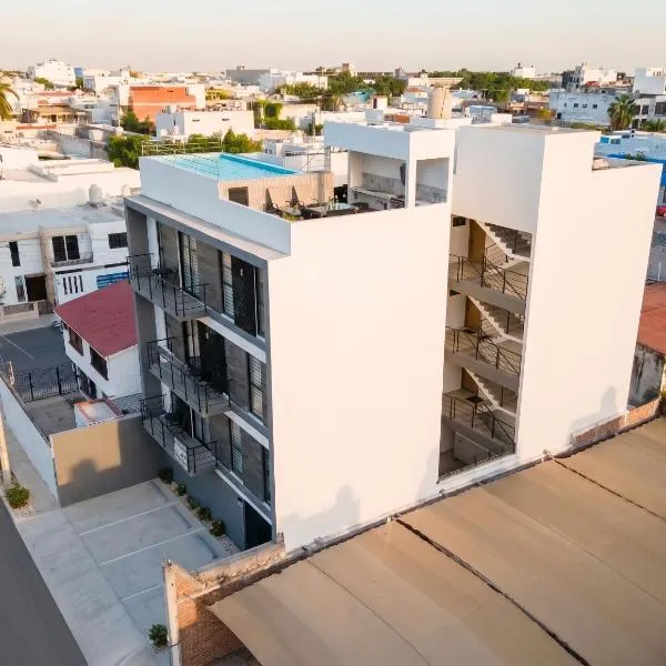 2br/2ba Condo 1 block to ocean! - Unit 4, hotel em Mazatlán