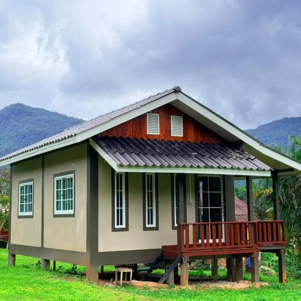Angha forest view บ้านริมไผ่, hótel í Ban Sop Mae Klang