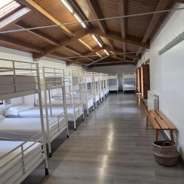 Albergue Municipal Calzadilla de la cueza โรงแรมในCalzadilla de la Cueza