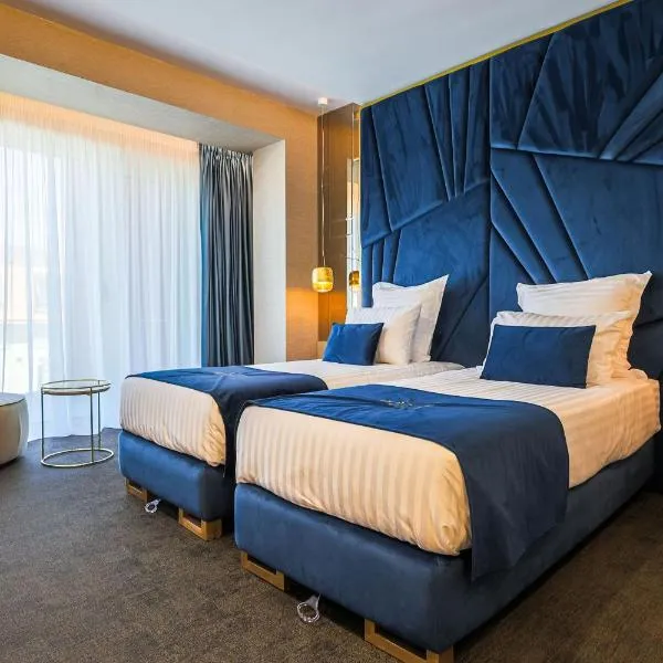 Hotel Nova Luxury, hôtel à Târgovişte