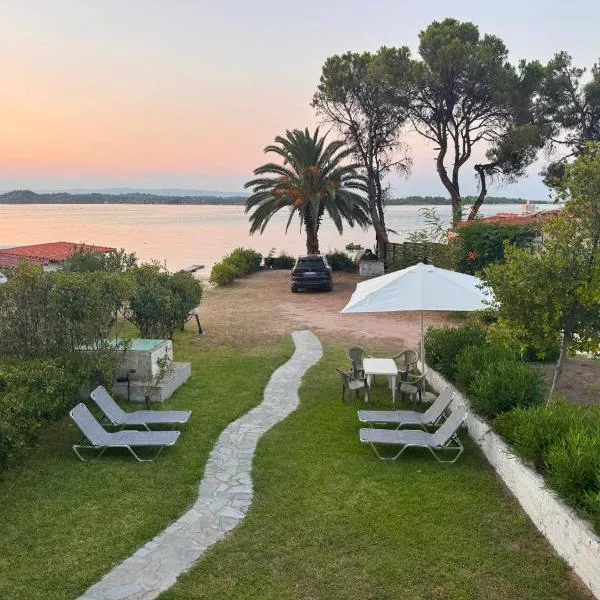 Diafanos Beach Apartments – hotel w mieście Vourvourou