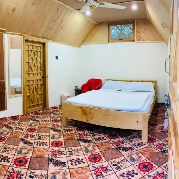 Fish Lake Park Guest House, hotel v Chitrale