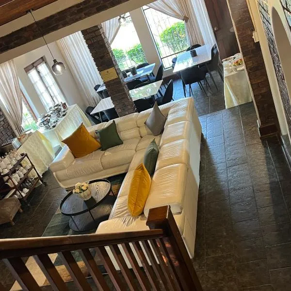 Serendipity Guest House, готель у місті Ричардс-Бей
