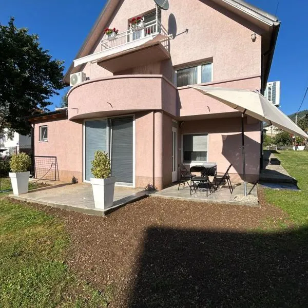 Velidin Garden apartment, hotell i Plav
