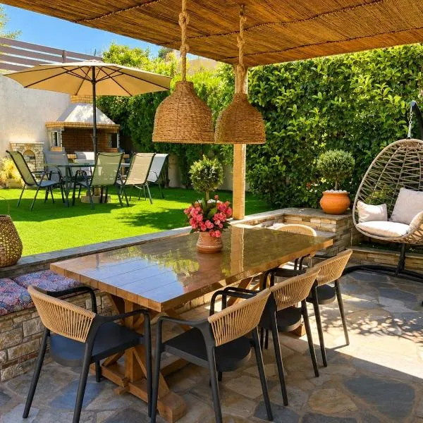 Pelion PNOES Luxury Seaview Villa with priv Garden、Káto Lekhóniaのホテル