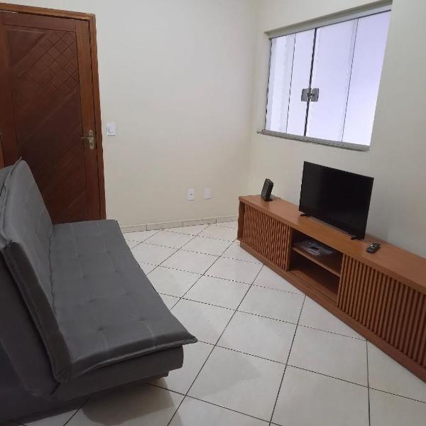 Casa com 2 quartos e ar-condicionado