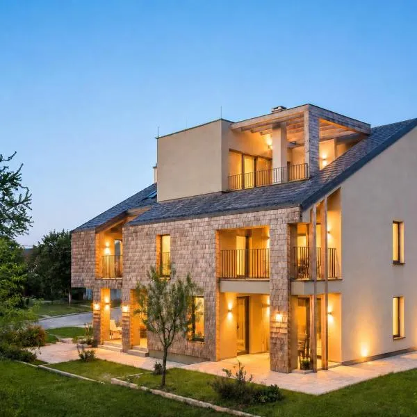 Plitvice Nest - 2 Bedrooms & 2 Bathrooms Gallery Apartment, hotel di Rakovica