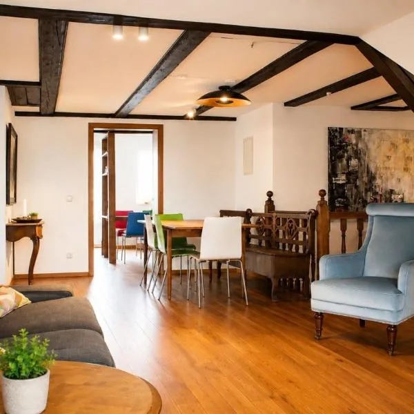 SEEZEIT Ferienwohnung an der Zinnmanufaktur, hotel en Dießen am Ammersee
