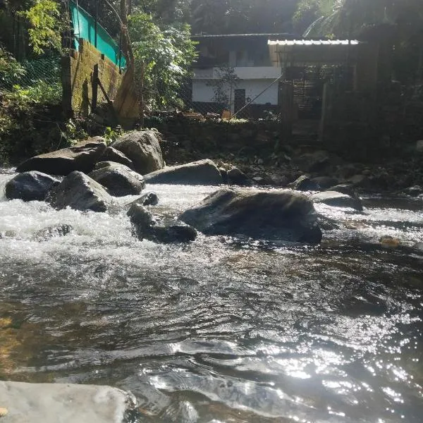Creekshore Home Stay, hotel en Kallār