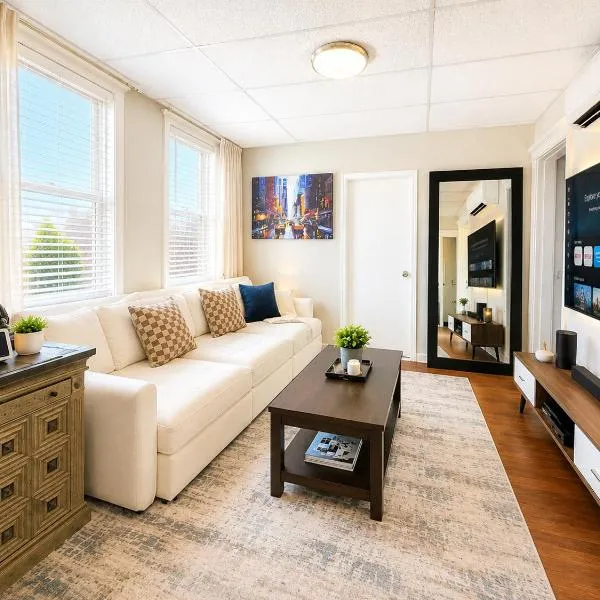 Modern 3 Bedroom Apartment, Sleeps 11, 20 min to Times Square, hotel u gradu Vest Njujork
