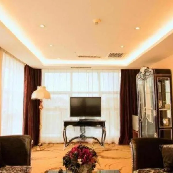 Vienna Hotel Tongliao Ke'erqin, viešbutis vietovėje Tongliao