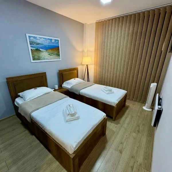 GH Prague Butik Hotel, hotel em Zugdidi