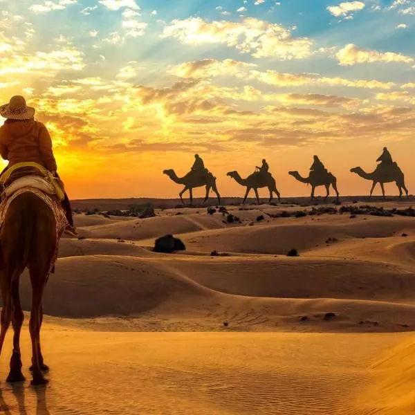 Surya Bagh Luxury Desert Camp, hotel di Jaisalmer