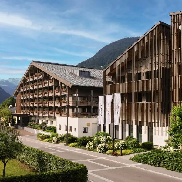 슈룬스에 위치한 호텔 뢰벤 호텔 몬타폰(Löwen Hotel Montafon)