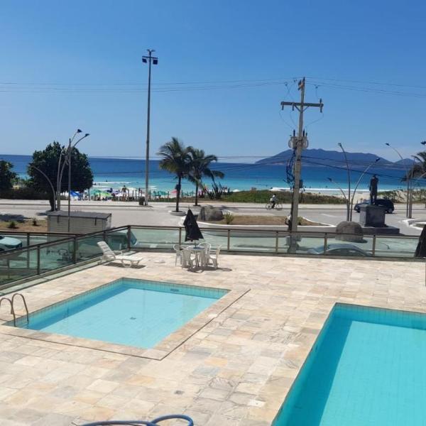 Atravessou a Rua, Chegou na Praia! | 8 Hóspedes