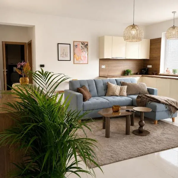KUKI Apartments Osloboditeľov, готель у місті Тренчин