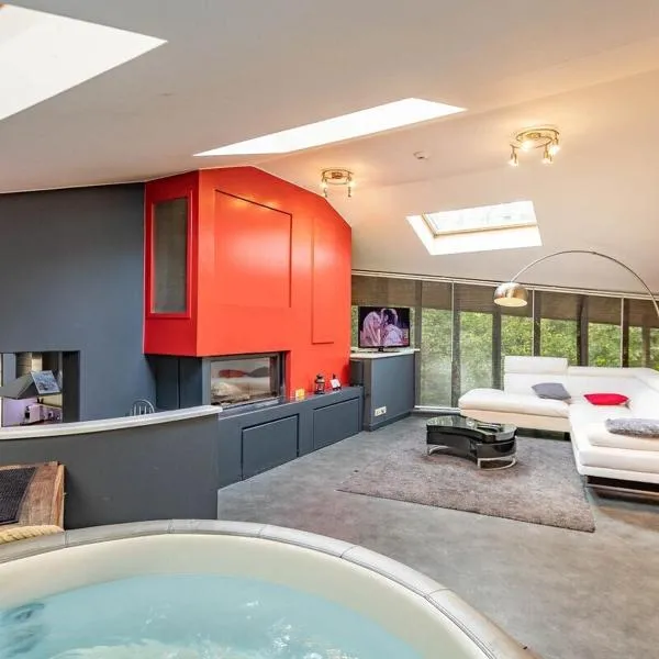 Le Lov't - Suite avec jacuzzi, hotel in Spontin