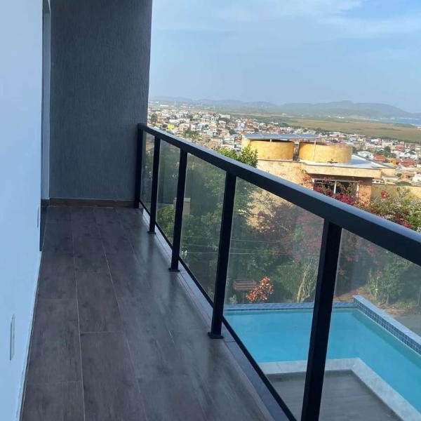 Casa de alto padrão condomínio dos pássaros - Cabo Frio