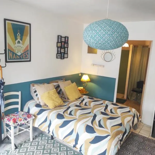 Charming studio!: Nantes şehrinde bir otel