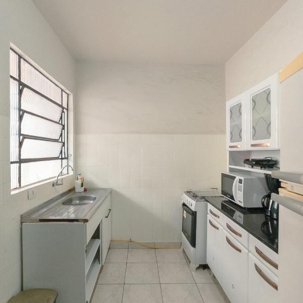 Apartamento Completo no Centro - 2 Quartos Wi-Fi e Cozinha Equipada - Foto 3