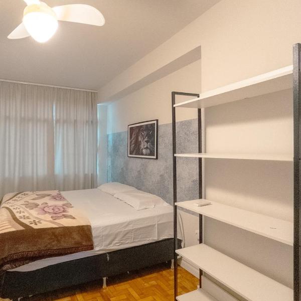 Apartamento Completo no Centro - 2 Quartos Wi-Fi e Cozinha Equipada - Foto 2