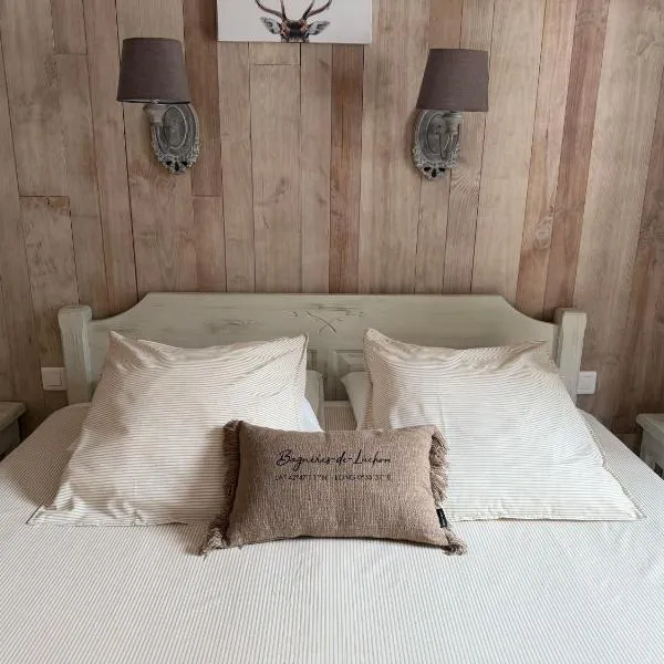 Le Patio de Luchon – hotel w mieście Luchon
