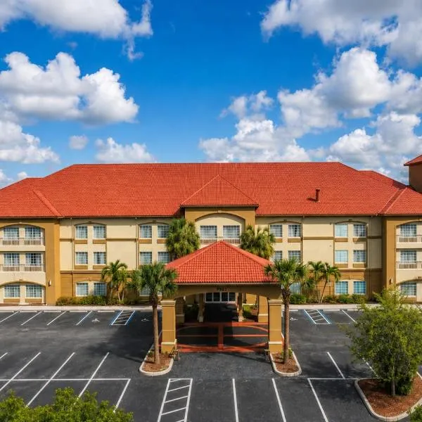 Stay Well Inn & Suites, хотел в Gateway