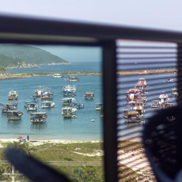 Vista Mar a 50m da Praia dos Anjos - 2 Quartos com Varanda e Churrasqueira - Piscinas Adulto e Infantil, Sauna, Academia e Cinema - Portaria 24h e 2 Vagas Cobertas - Foto 4