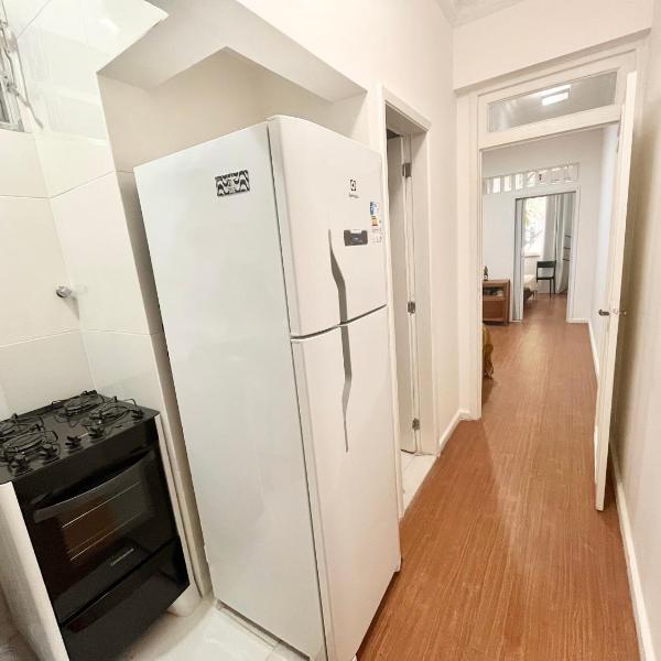 Studio com vaga de garagem a uma quadra da praia - Foto 4