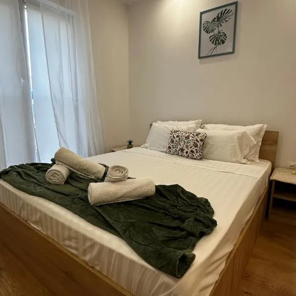 Nook Apartment Cosmopolis, hotel em Ştefăneştii de Sus