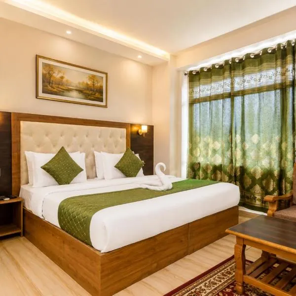 Hotel N Shivaya Mall road Manali, hotelli Manālissa