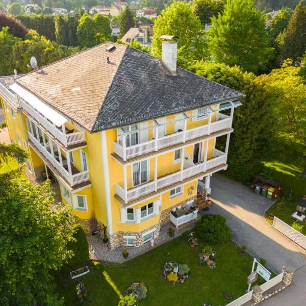 Gästehaus Gertrude, hotel u gradu 'Velden am Wörthersee'
