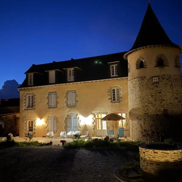 Chambre privée de La Valette avec salle de bain, hótel í Domagné