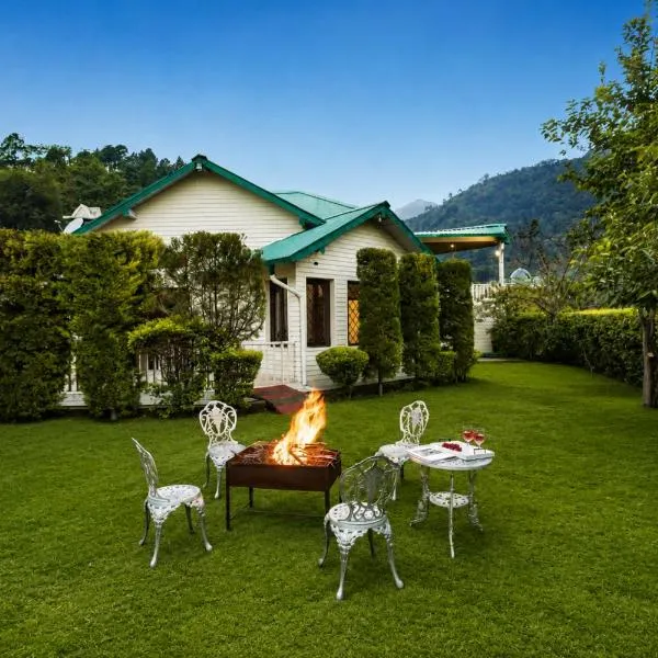 ELIVAAS Signature Karinya Villas Fern Scenic Hill View Villa With Sit Out , Shared Gazebo and Garden, viešbutis mieste Naini Talas
