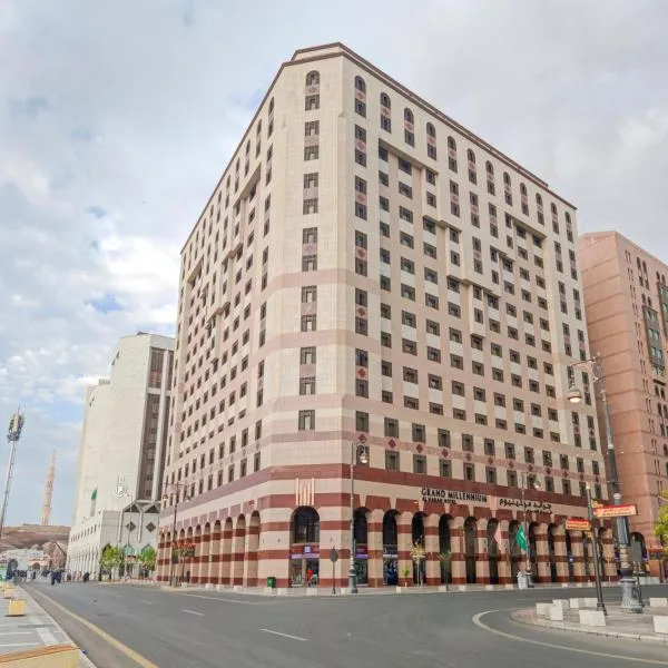Grand Millennium Al Haram Hotel, hótel í Al Madinah