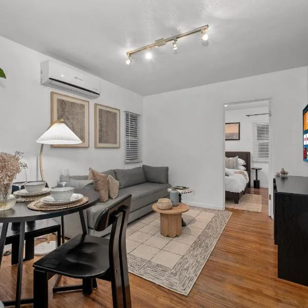 Modern Eclectic 1BR in Central SD with Free Parking, Kitchen and AC!, hotelli San Diegossa
