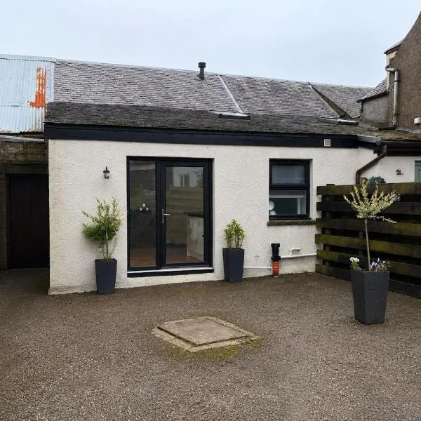 The Old Byre Cosy Farm Stay on Arran, hotel Slidderyben