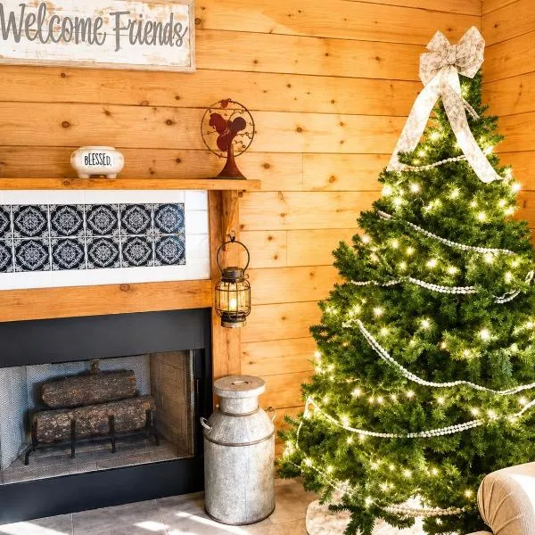 Branson Hideaway, Cozy Cabin, Fireplace & Relaxation, hótel í Branson