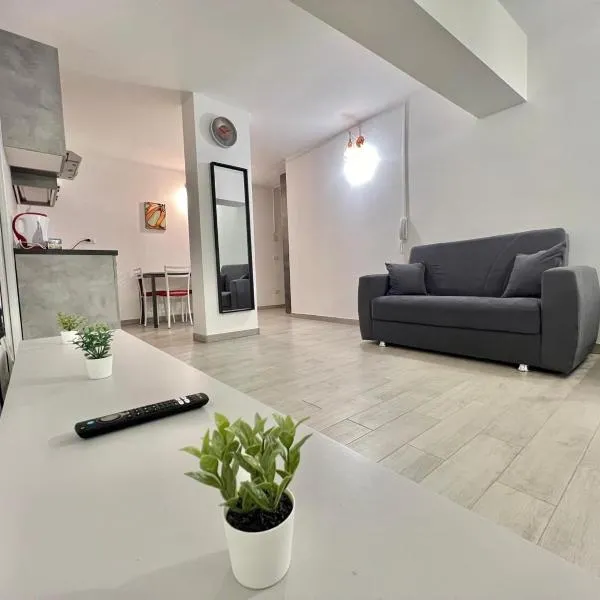 Abruzzi Home, graziosa soluzione nel cuore di Cologno Monzese, a pochi passi da Metropolitana Cologno Monzese Sud linea Verde, collegamento diretto con Stazione Centrale e porta Garibaldi, tra Ospedale San Raffaele e Mediaset, hotel sa Cologno Monzese