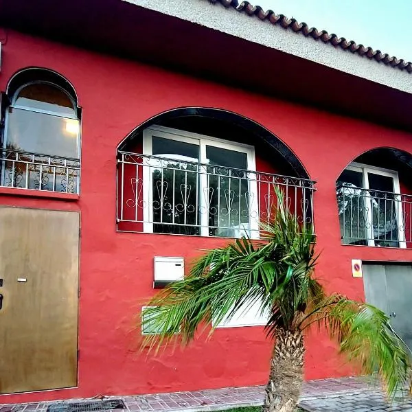 Guesthouse GC Airport, hotel en Ingenio