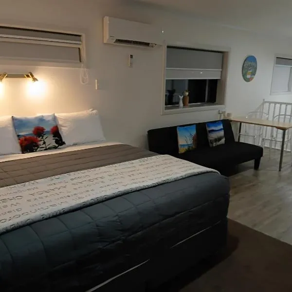 Two Palms, hotel en Gisborne