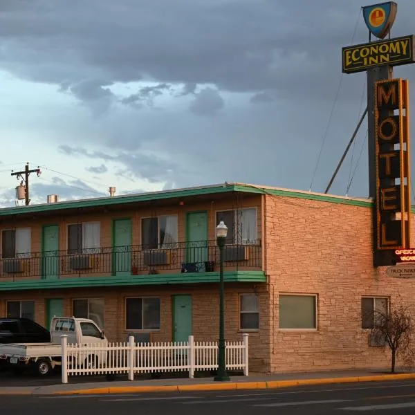 Economy Inn Ontario, hotel en Ontario